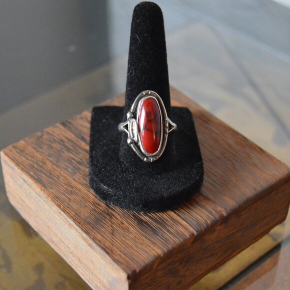 Vintage Sterling Silver and Red Cabochon Ring, Size 9 - Picture 2 of 10